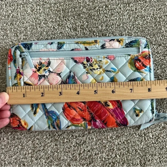 Vera Bradley RFID Deluxe Travel‎ Wallet - Sea Air Floral - Picture 5 of 6
